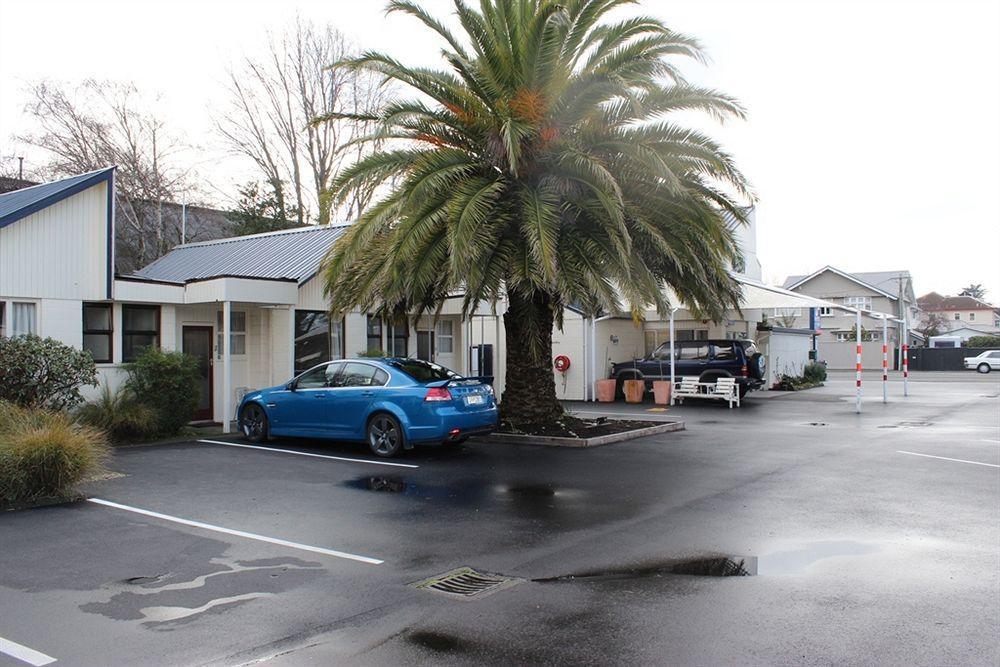 Diplomat Motel 4*