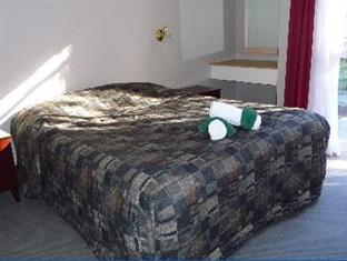 Diplomat Motel
